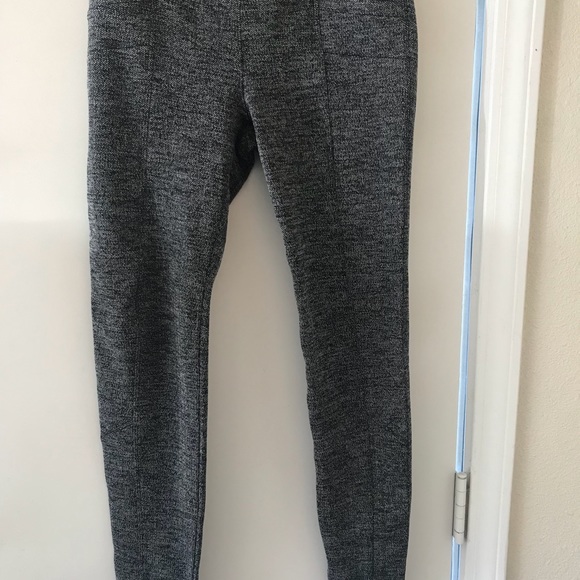 Leggings With Pockets On The Back